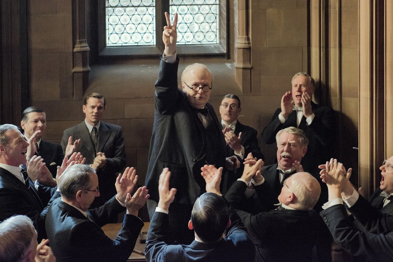 Gary Oldman in een rol die een Oscar waard is: Winston Churchill in Darkest Hour.