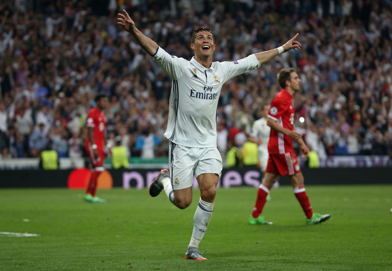 Ronaldo schiet Real Madrid weer voorbij Bayern München 
