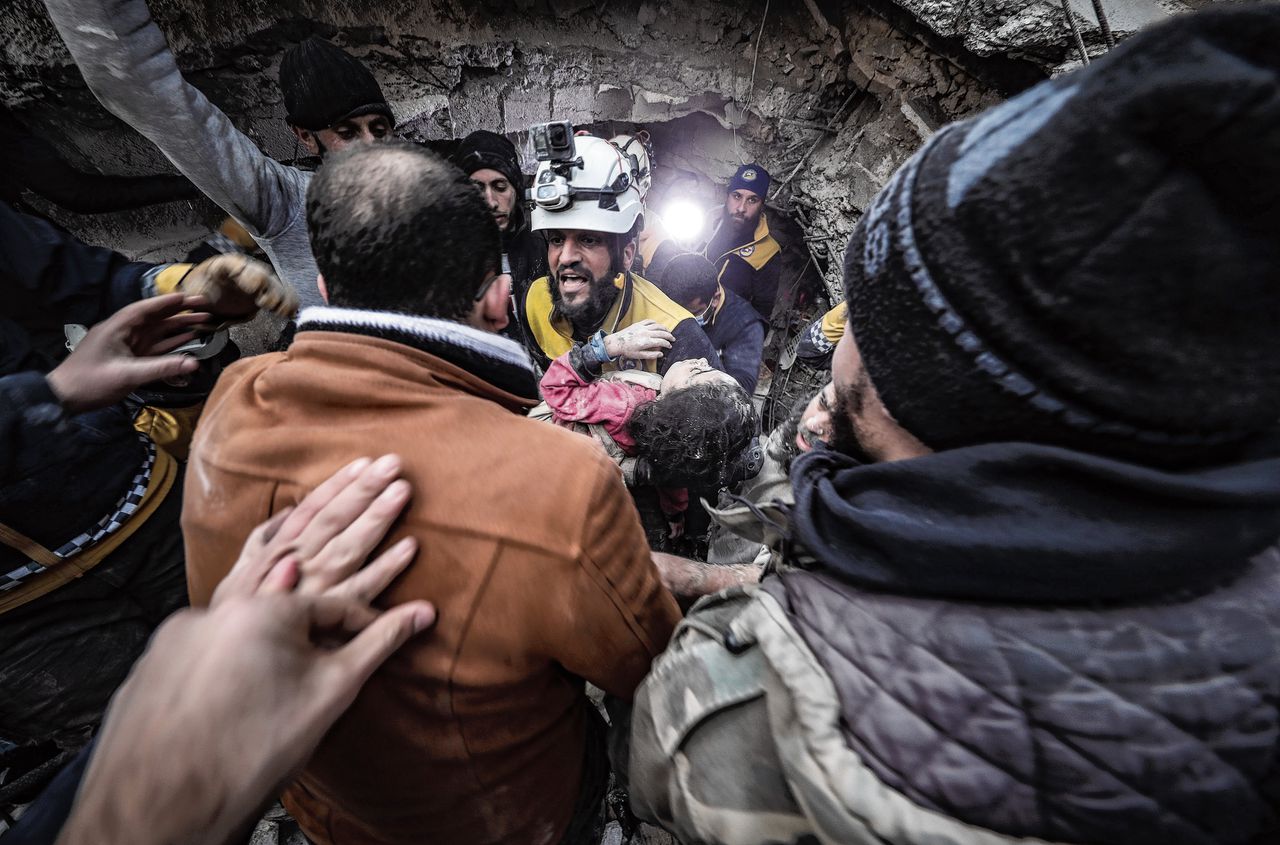 De Witte Helmen helpen na aardbeving in Noordwest-Syrië zonder steun uit Nederland 
