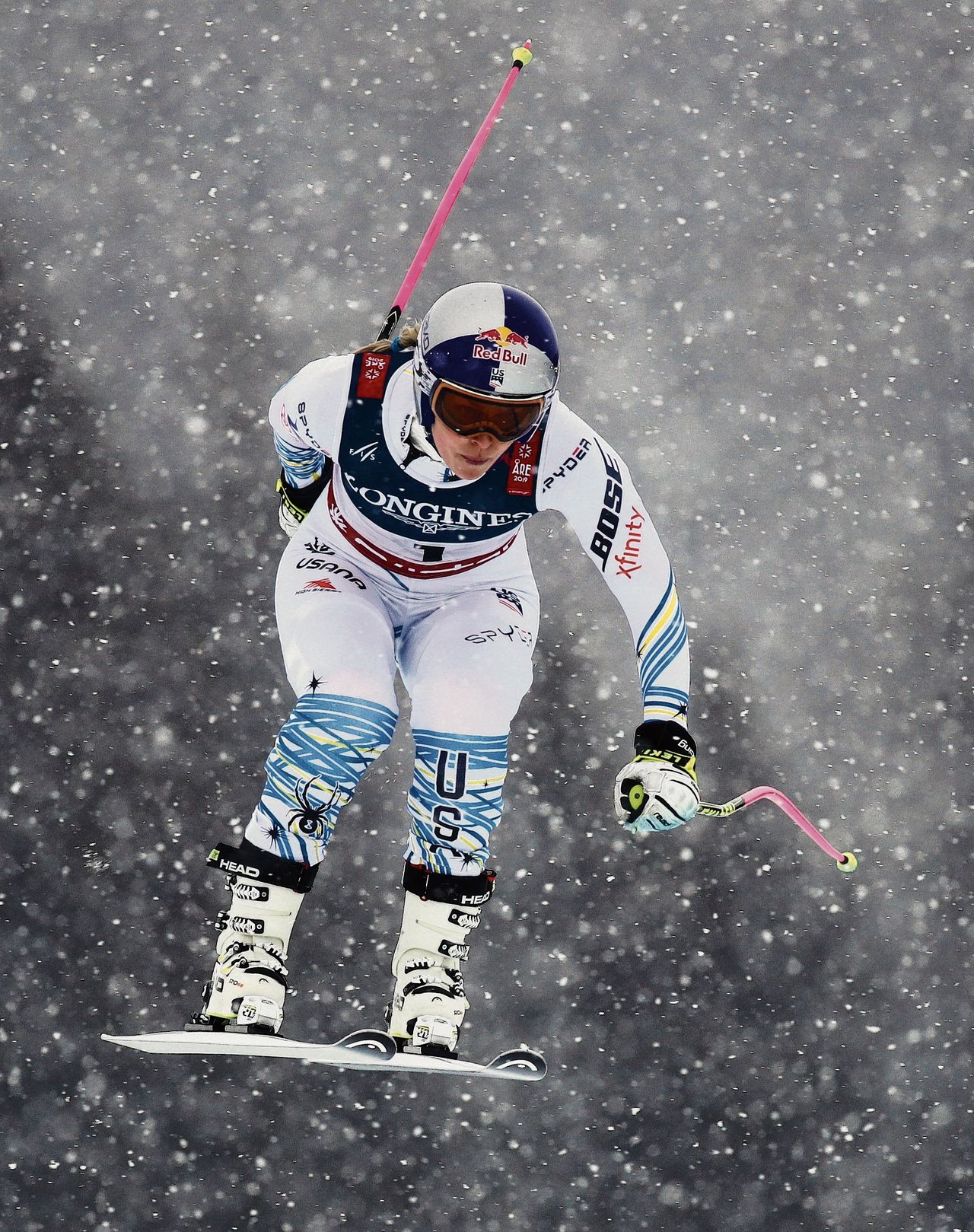 De Amerikaanse skiester Lindsey Vonn in actie tijdens haar laatste WK, op de piste in Åre (Zweden), waar ze zondag op de afdaling de derde tijd neerzette.