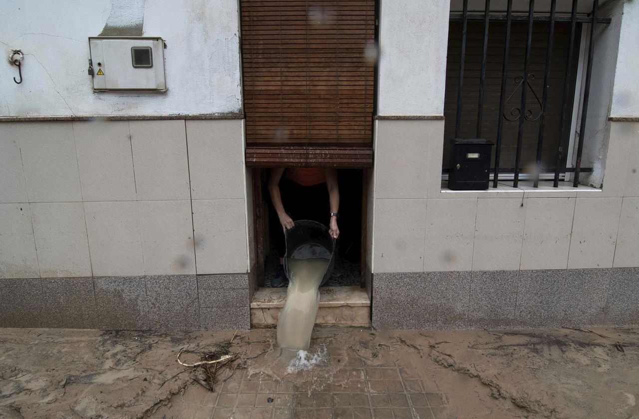 Recordhoeveelheid regenval zorgt voor overstromingen in Spanje 