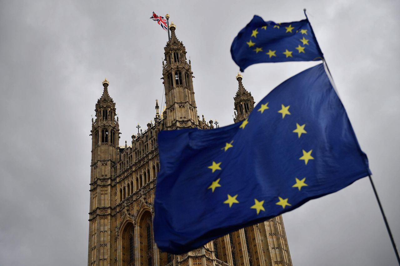 De Europese vlag voor het parlement Londen.