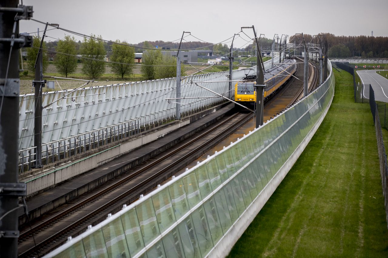 NS beschikt vanaf 2020 over een nieuwe generatie intercity’s, de ICNG, die 200 kilometer per uur kunnen rijden. Die gaan eerst op de HSL tussen Schiphol, Rotterdam en Breda rijden en later ook van Amsterdam naar Groningen, Maastricht of Middelburg.