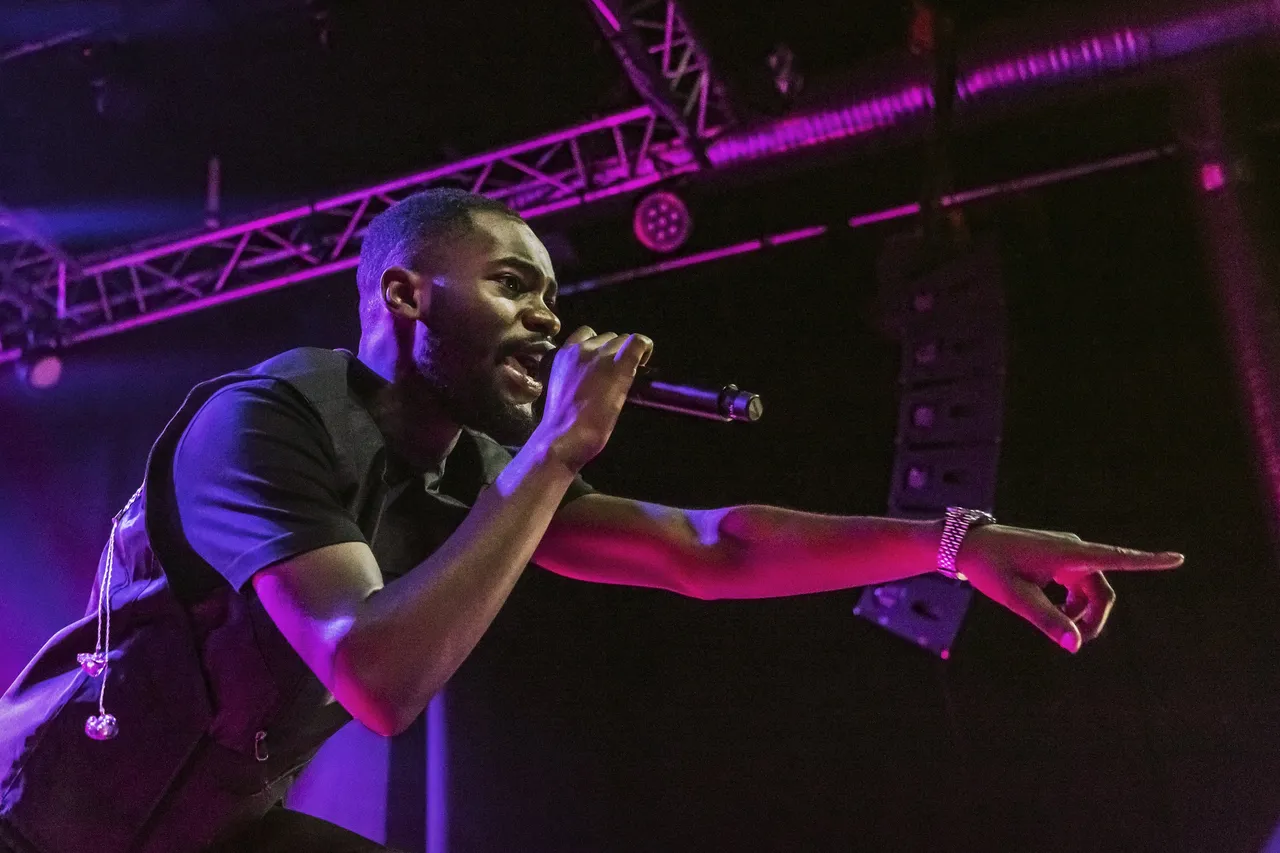 Rapper Dave vertelt over angsten en onzekerheden - NRC