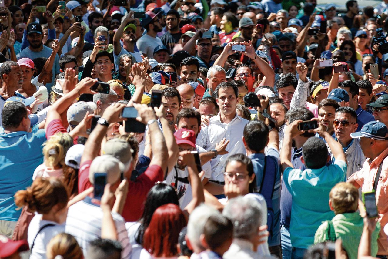 Parlementsvoorzitter Juan Guaidó vrijdag op de politieke bijeenkomst na zijn kortstondige ontvoering.