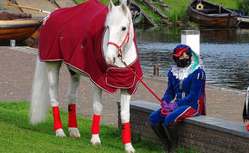 Ongehoord Nederland Komt Met Eigen Zwarte Pietenjournaal Nrc