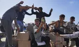 De situatie rond het distributiepunt van de omstreden Gaza Humanitarian Foundation (GHF) in Zuid-Gaza was chaotisch.