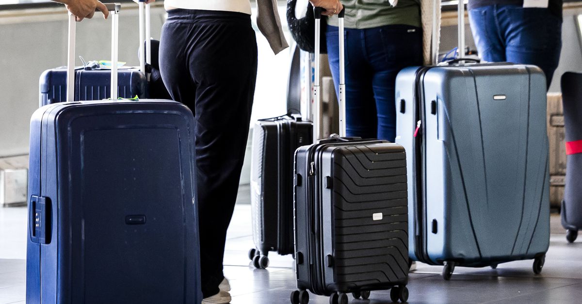 Op (kerst)vakantie naar het buitenland via Schiphol? Koffer blijft mogelijk achter in Nederland