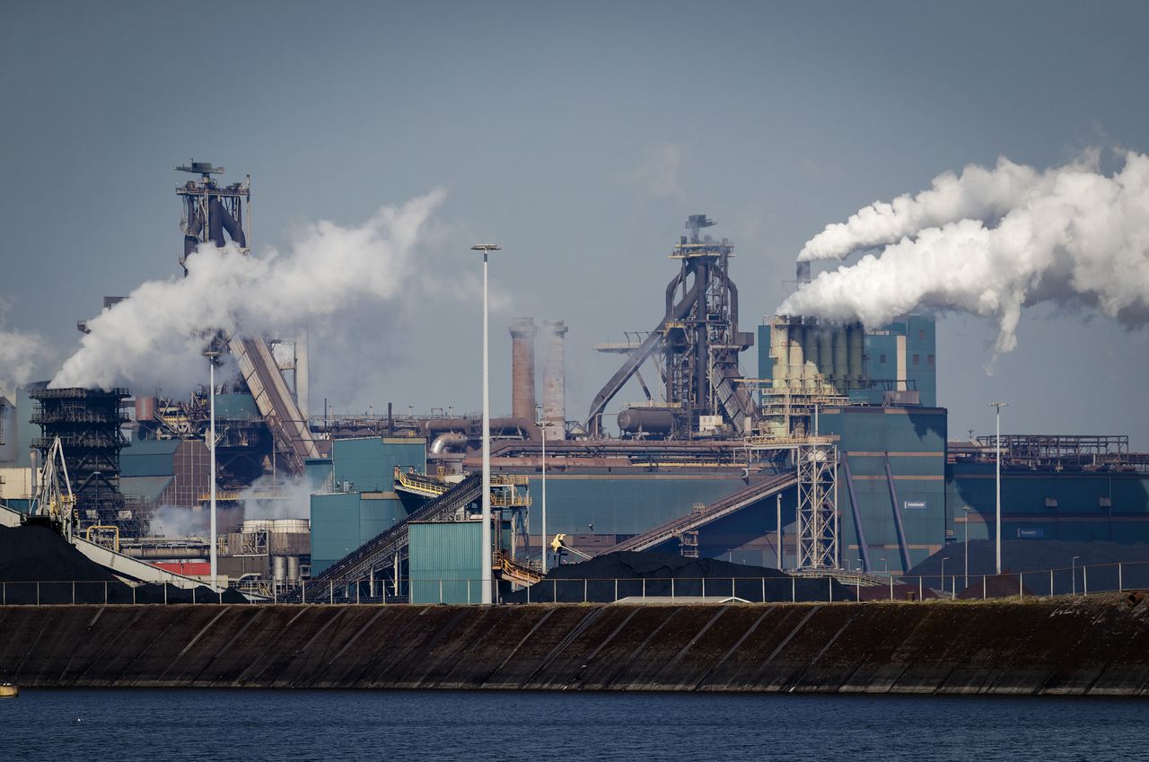 De hoogovens van staalbedrijf Tata Steel in IJmuiden.