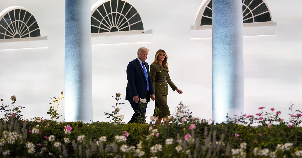 Melania Trump Doet Kleine Toenadering Tijdens Conventie Nrc