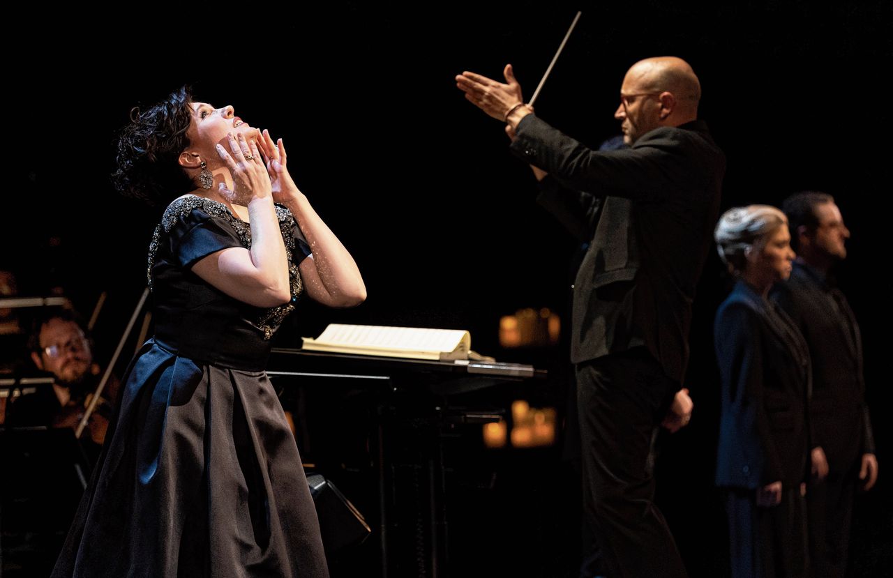 De streamvoorstelling ‘Donizetti Queens in Concert’ is een voorproefje van Donizetti’s Tudor-trilogie die De Nationale Opera geprogrammeerd heeft vanaf volgend jaar. Foto Ben van Duin