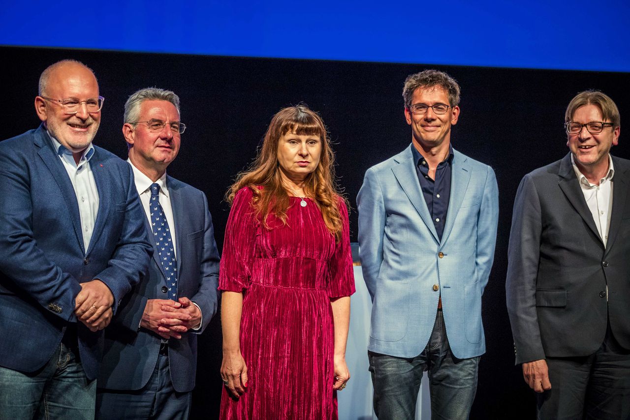 Frans Timmermans, Jan Zahradil, Violeta Tomic, Bas Eickhout en Guy Verhofstadt tijdens het debat in Maastricht.