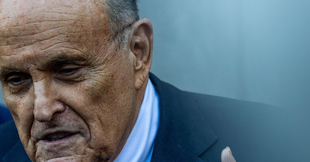 Trump verleent gratie aan Rudy Giuliani en anderen die verkiezingsuitslag 2020 niet accepteerden