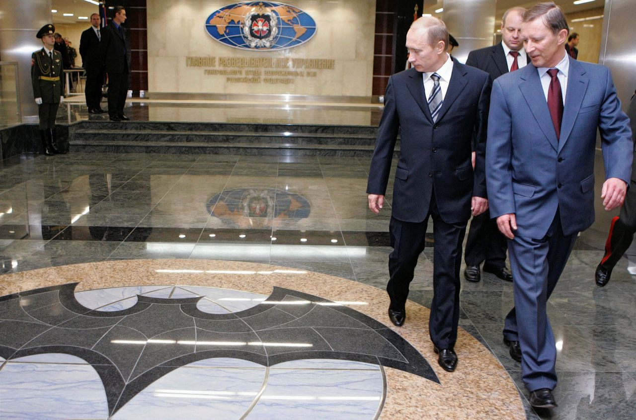 President Poetin in het gebouw van de GROe in Moskou.