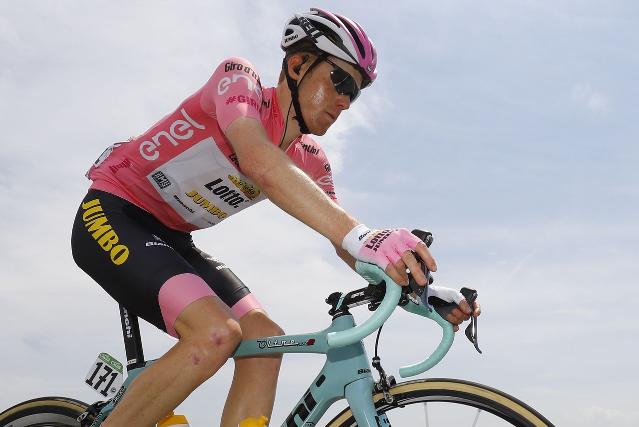 Steven Kruijswijk donderdag tijdens de achttiende etappe tussen Muggiò en Pinerolo.