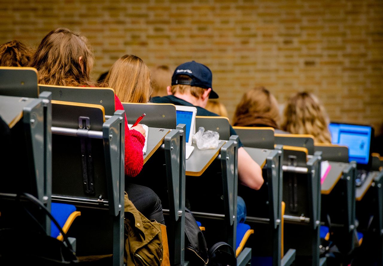 Een collegezaal in Tilburg. Van alle studenten in het hoger onderwijs is 12 procent buitenlands.