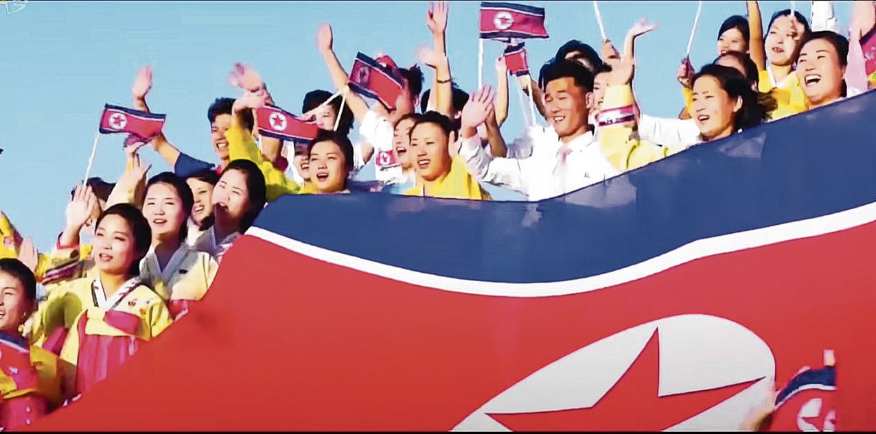 Het Abba-achtig propagandalied voor de Noord-Koreaanse dictator Kim is een hit op TikTok   