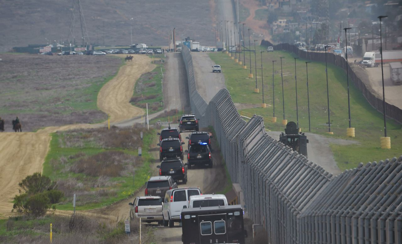 Trump wil tot 4.000 reservisten sturen naar grens Mexico 