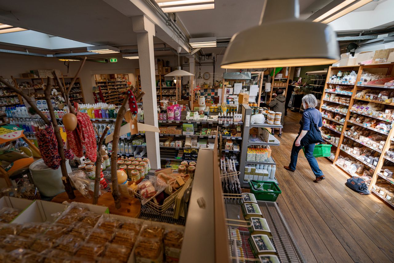 Biologische supermarkt De Aanzet rekent voor een deel van het assortiment true prices.