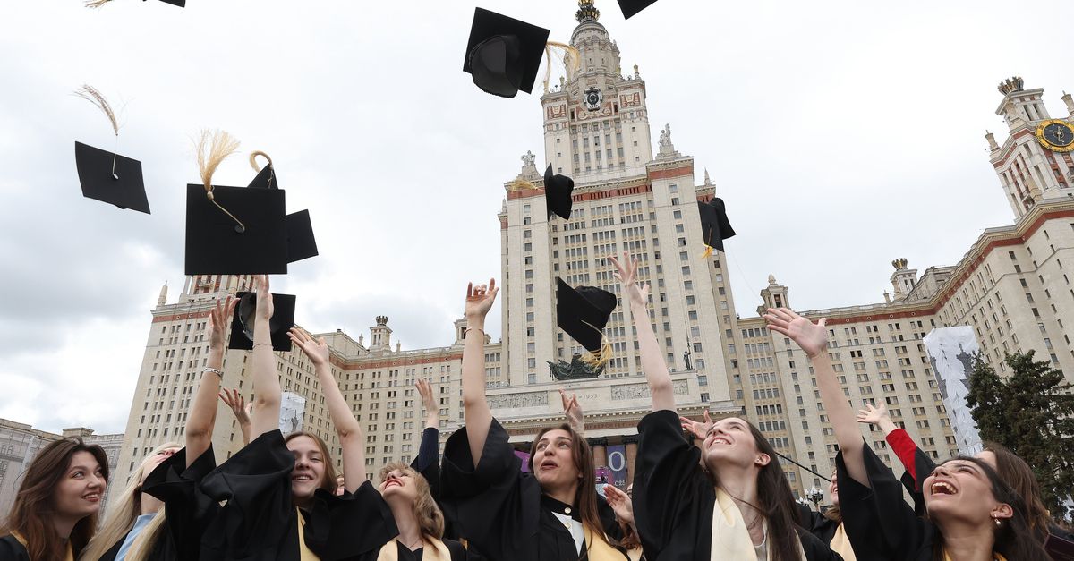 Jonge Tunesiërs kiezen voor studie in Rusland: ‘betaalbaarder dan Europa en een prima studieniveau’