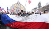 Betogers protesteerden zaterdag in Praag tegen de Tsjechische regering tijdens een protest dat mede is georganiseerd door de vereniging Tjechische republiek eerst.  