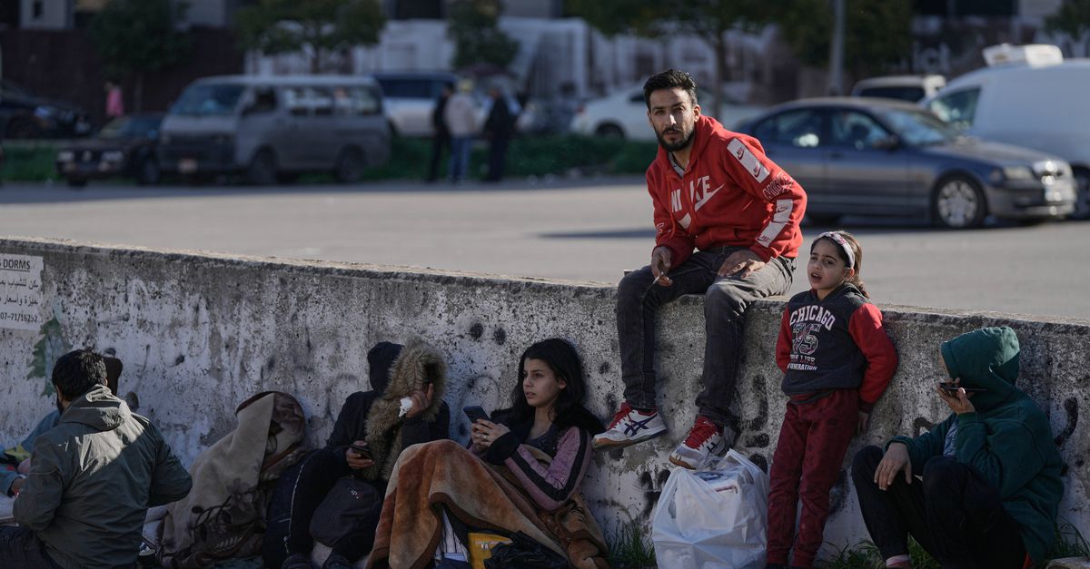 Libanezen op de vlucht voor oplaaiend geweld tussen Hezbollah en Israël: ‘Iedereen probeerde weg te komen’