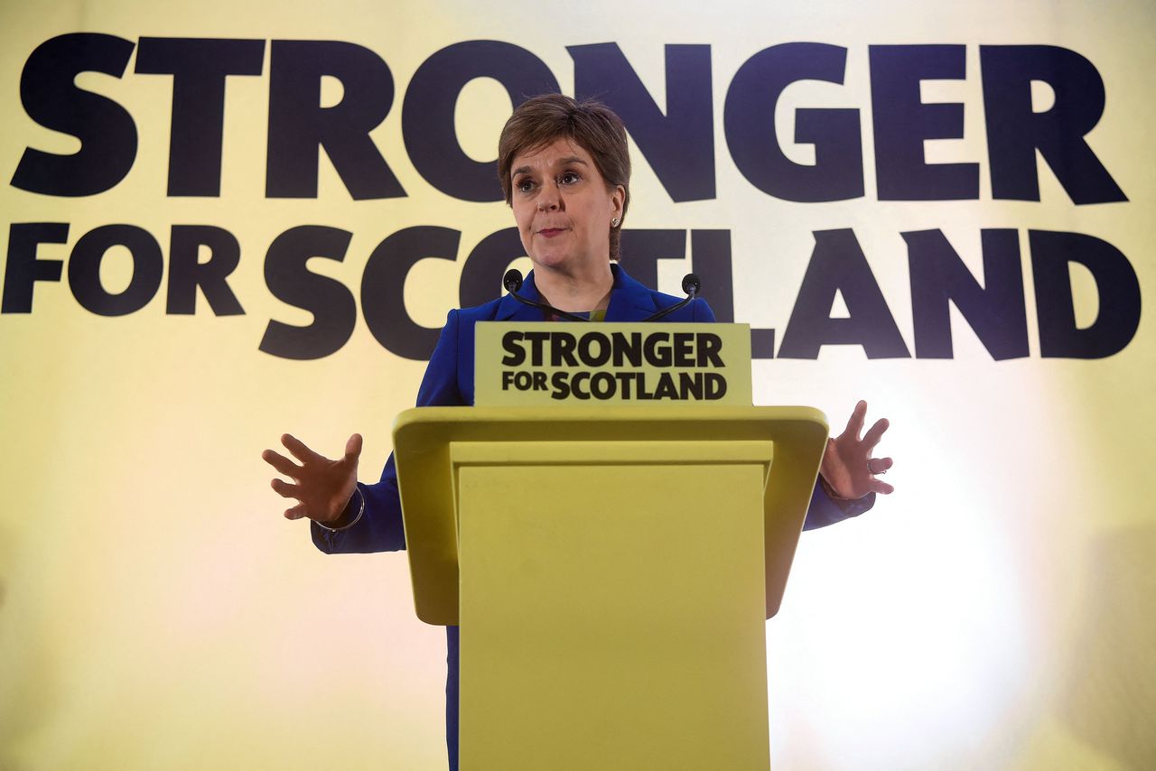 Schotse ex-premier Nicola Sturgeon aangehouden in onderzoek naar besteding campagnegelden 