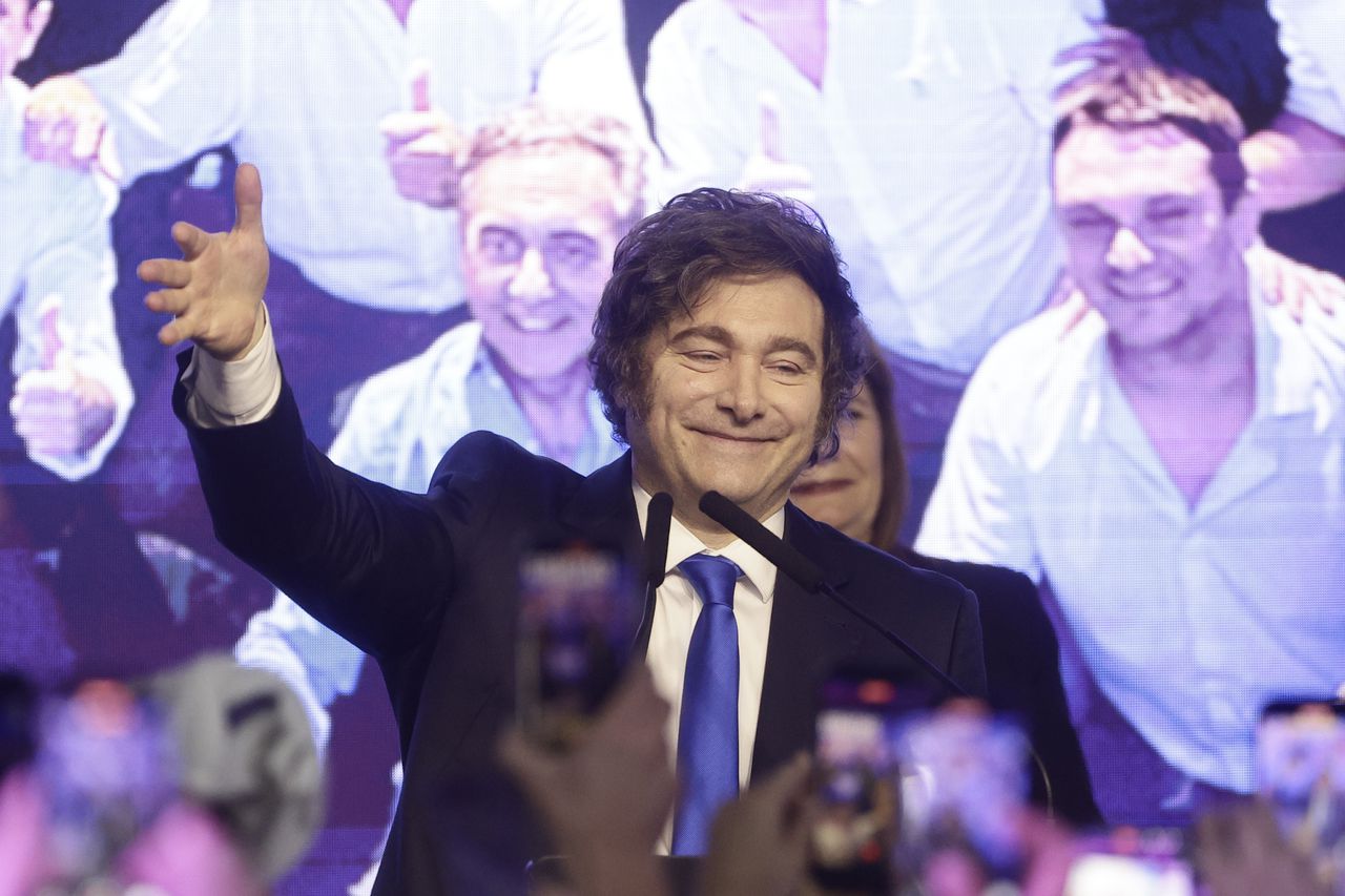 Partij president Milei wint fors bij tussentijdse verkiezingen Argentinië