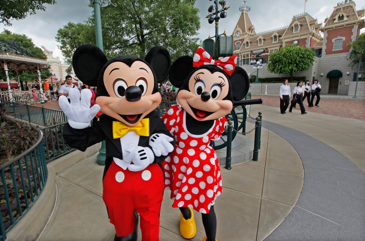 Mickey Mouse en Minnie Mouse in het Hong Kong Disneyland Resort.