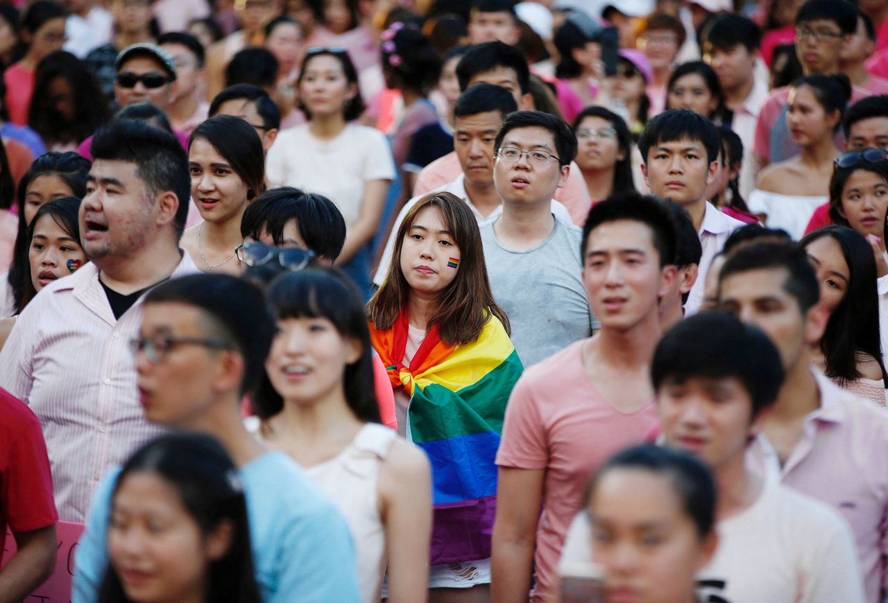 Singapore heft verbod op seks tussen mannen op 