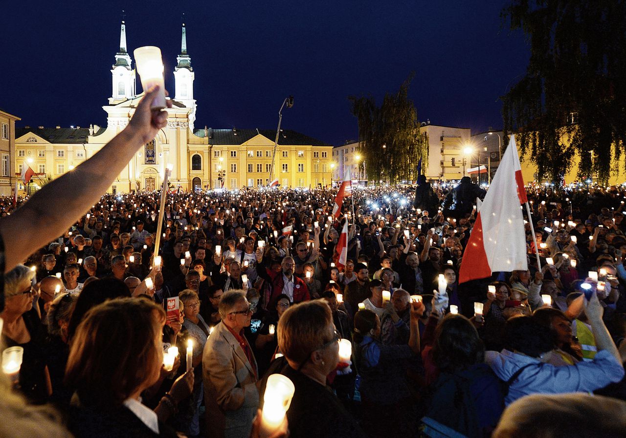 ‘Polen lijkt  dictatuur te worden’ 