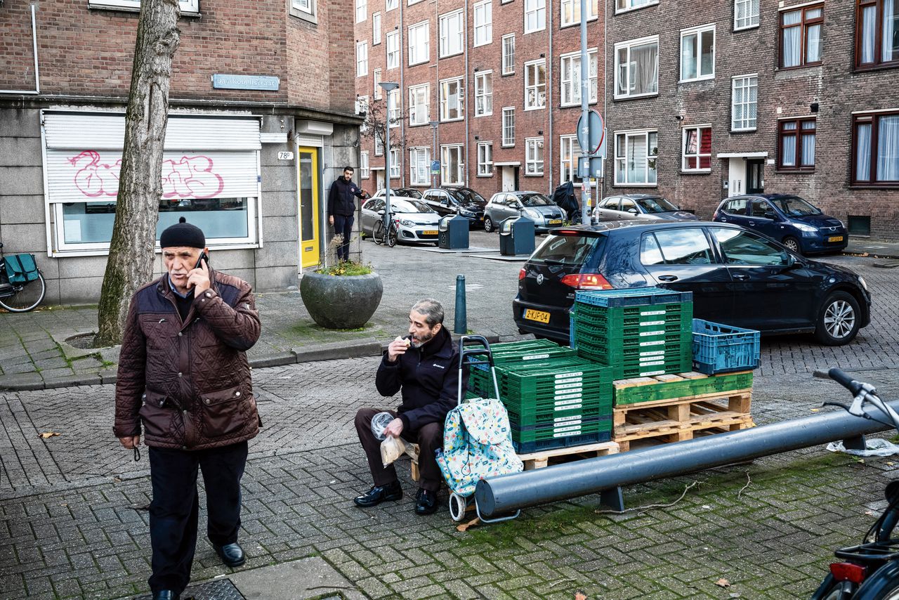 Hoe reageren Nederlandse moslims op de monsterzege van Wilders: ‘De Grondwet zal ons behoeden voor uitwassen’ 