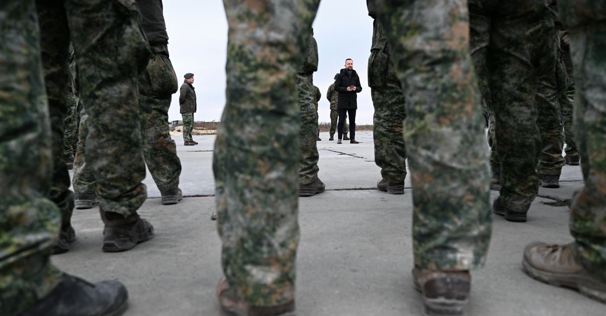 ‘We moeten onze defensie-industrie opschalen, dat kan niet door Amerikaanse wapens te blijven kopen’