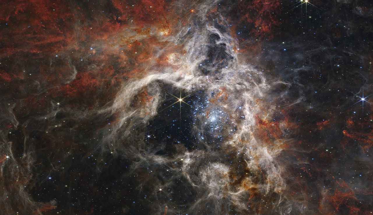 Met zijn infrarood-ogen geeft ruimtetelescoop James Webb de wereld al een jaar lang een nieuwe blik op de kosmos 