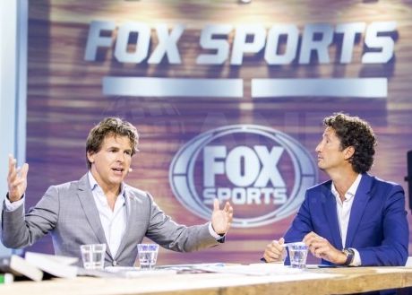 Fox-presentatoren Toine van Peperstraten en Jan Joost van Gangelen