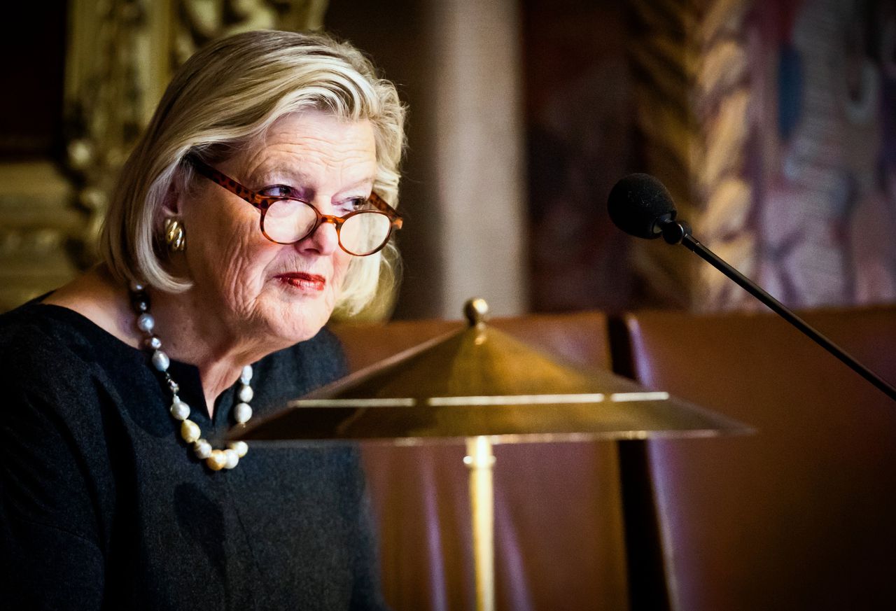 Kamervoorzitter Ankie Broekers-Knol tijdens een debat in de senaat.