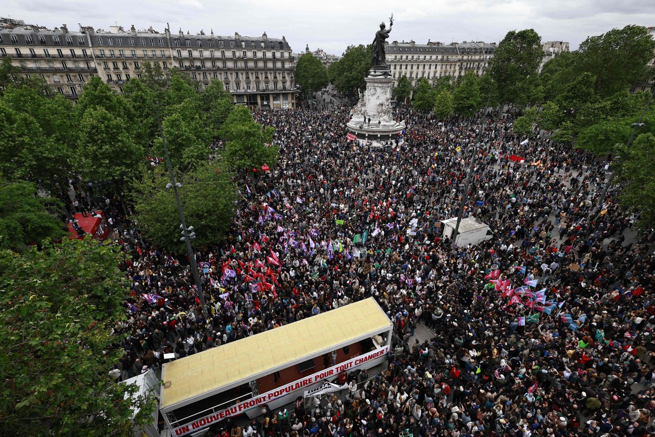 Honderdduizenden mensen in Frankrijk de straat op om te demonstreren tegen partij Le Pen 