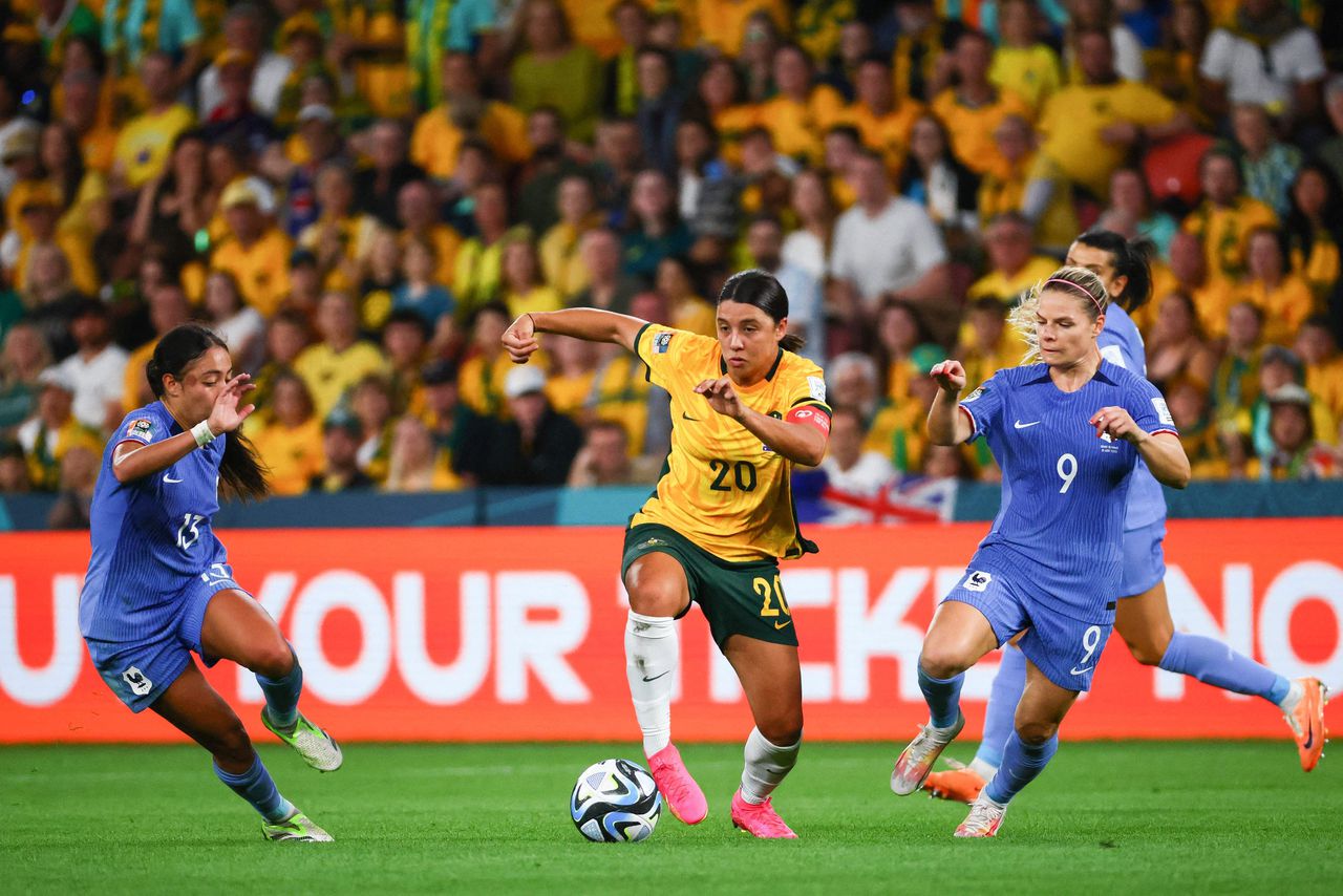 Gastland Australië verspert Frankrijk weg naar halve finale, ook Engeland door 