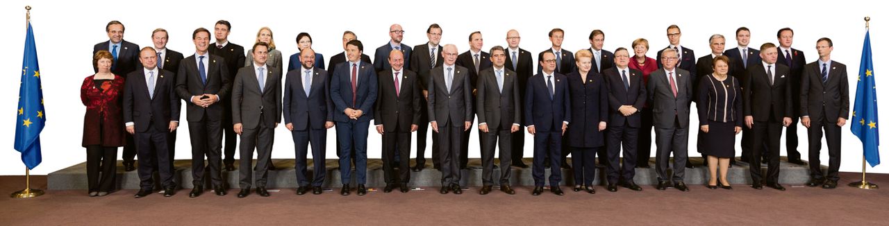Premier Mark Rutte poseert met Europese staatsleider. Foto Olivier Matthys/ANP