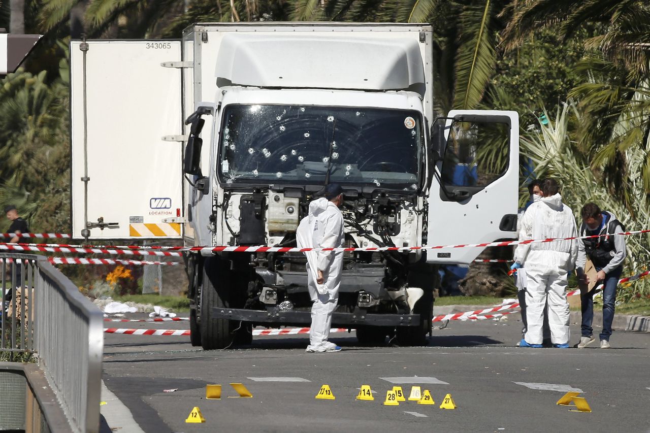 De vrachtwagen waarmee Mohamed Bouhlel 84 mensen vermoorde.