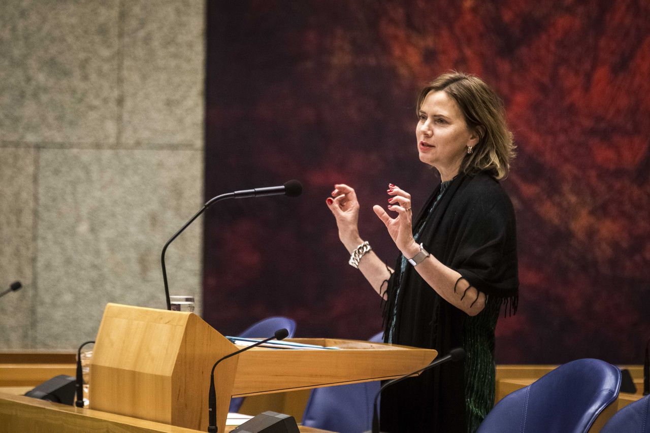 Minister Cora van Nieuwenhuizen (Infrastructuur en Waterstaat) tijdens het debat over de besluitvorming rond Lelystad Airport.
