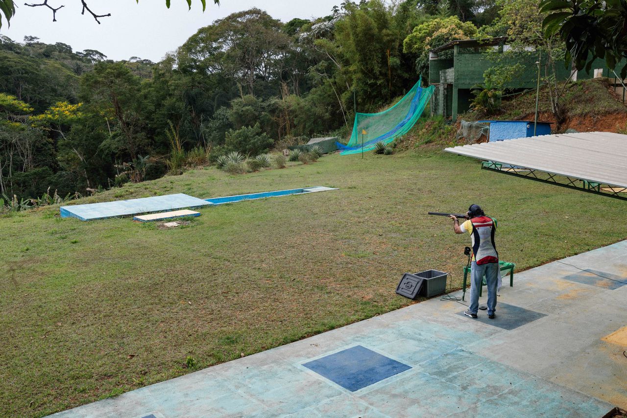 Nu in Brazilië veel meer kogels rondvliegen, moet het land snel ontwapenen 