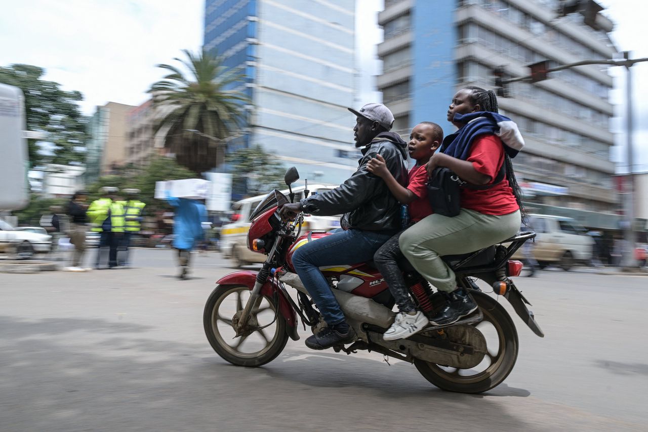 Op een motortaxi in Nairobi kun je zelfs een koe vervoeren 