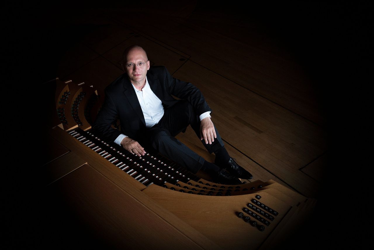 Hansjörg Albrecht speelt alle Bruckner-symfonieën op orgel: ‘Het Adagio uit de ‘Zevende’ klinkt als een droneshot van een rivier’ 