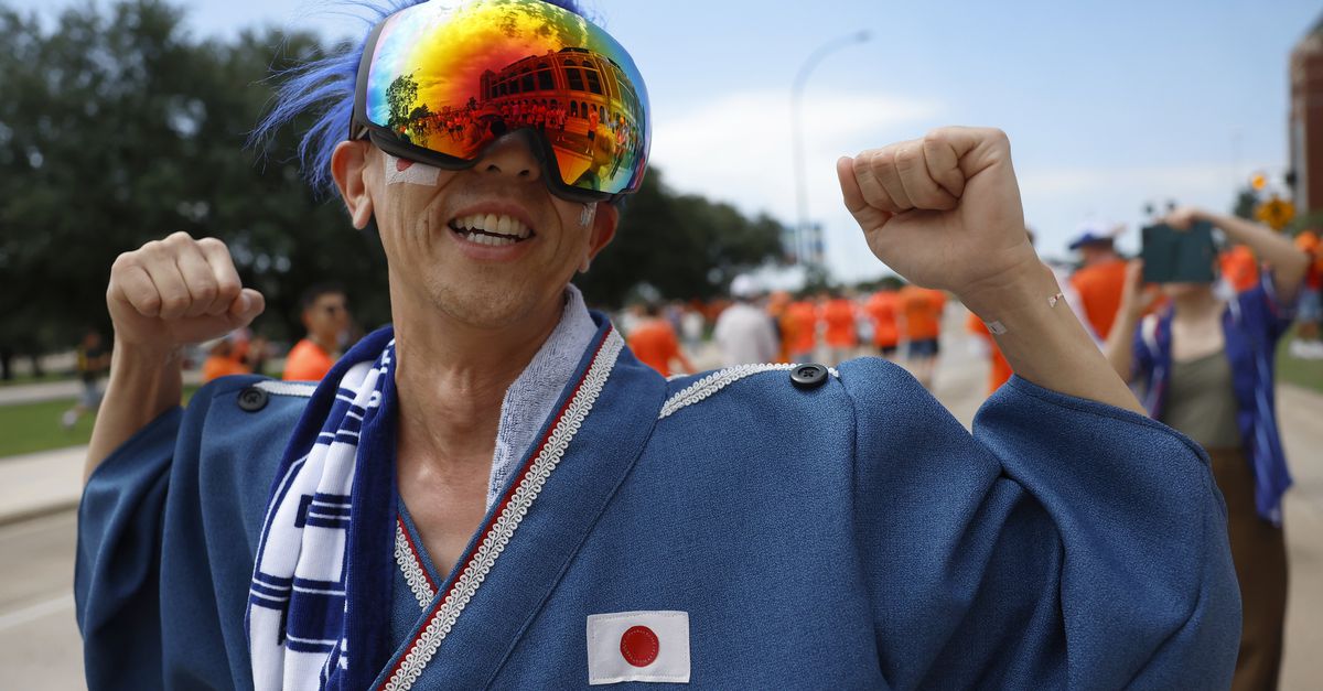 Koning en keizer kijken samen naar Nederland-Japan