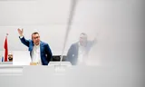 Oud-wethouder Richard de Mos op 11 mei tijdens een debat in de Haagse raad naar aanleiding van zijn  vrijspraak en die van ex-wethouder Rachid Guernaoui.