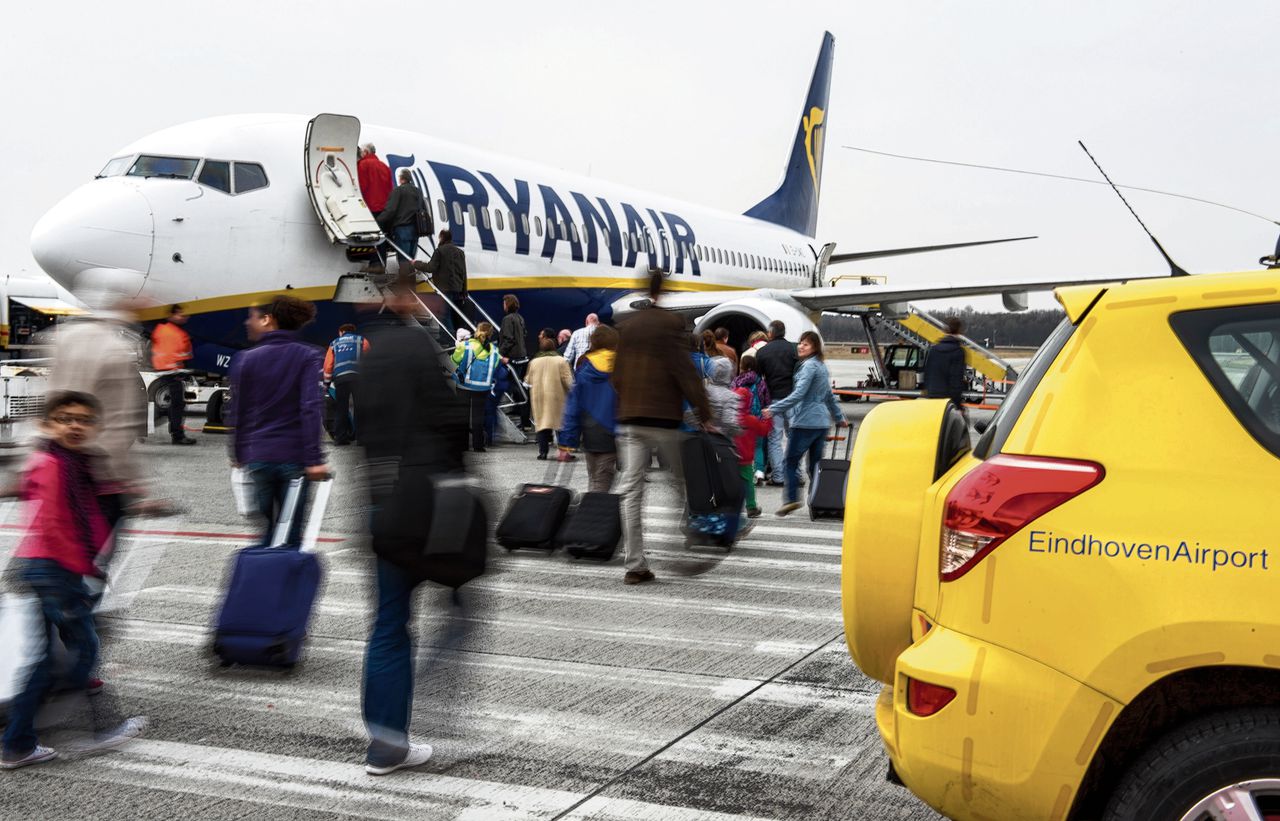 Ryanair op Eindhoven Airport. De maatschappij heeft hier tot 6 november vier vliegtuigen gestationeerd.