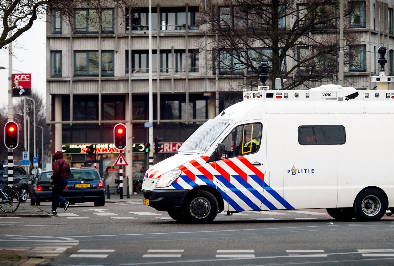 De politie in Den Haag heeft maatregelen genomen tegen agenten die regels hebben overtreden.