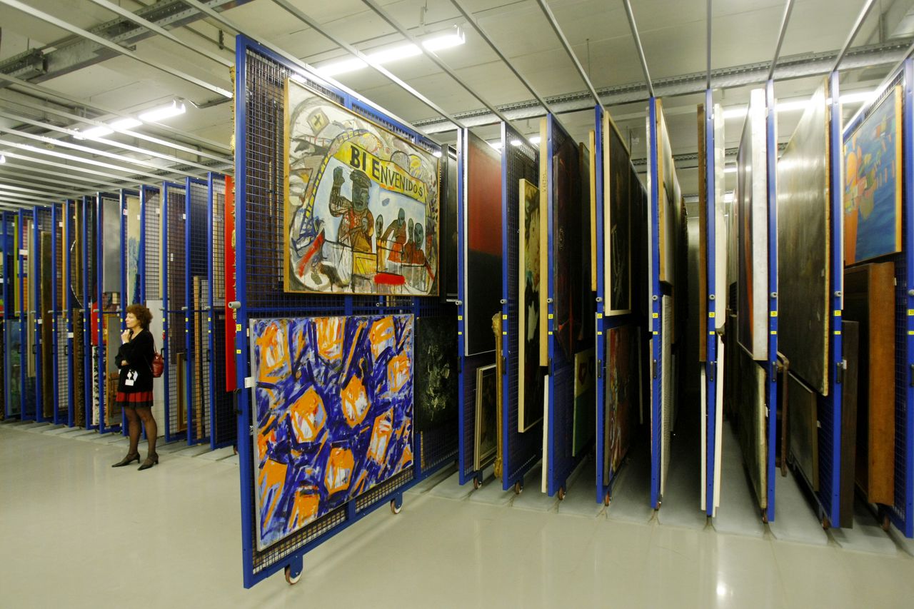 Het schilderijendepot van het Instituut Collectie Nederland, een overheidsinstelling met zorg voor beheer en behoud van roerend cultureel erfgoed.