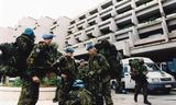 Nederlandse militairen op weg naar Srebrenica, 1994.